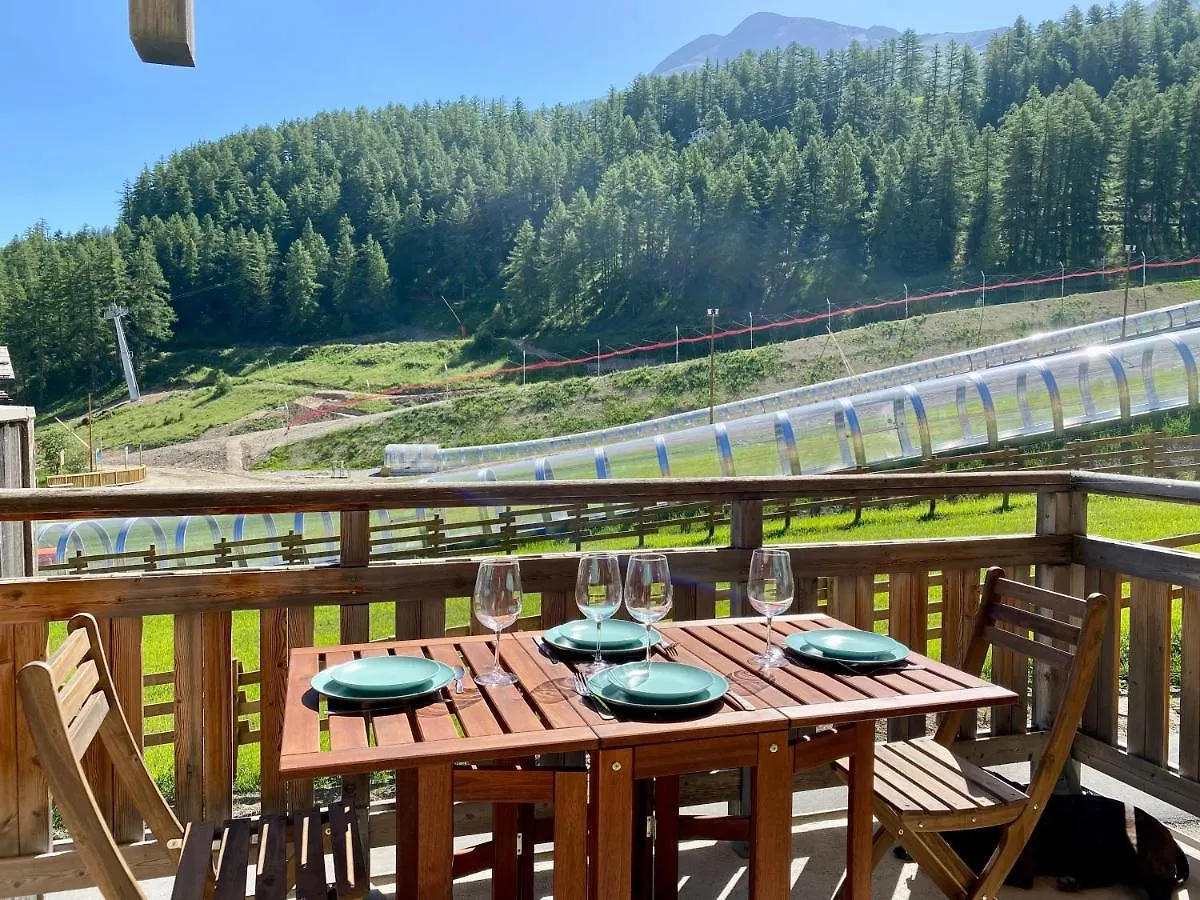 Appartement 2 chambres vue pistes, parking privatif Les Orres